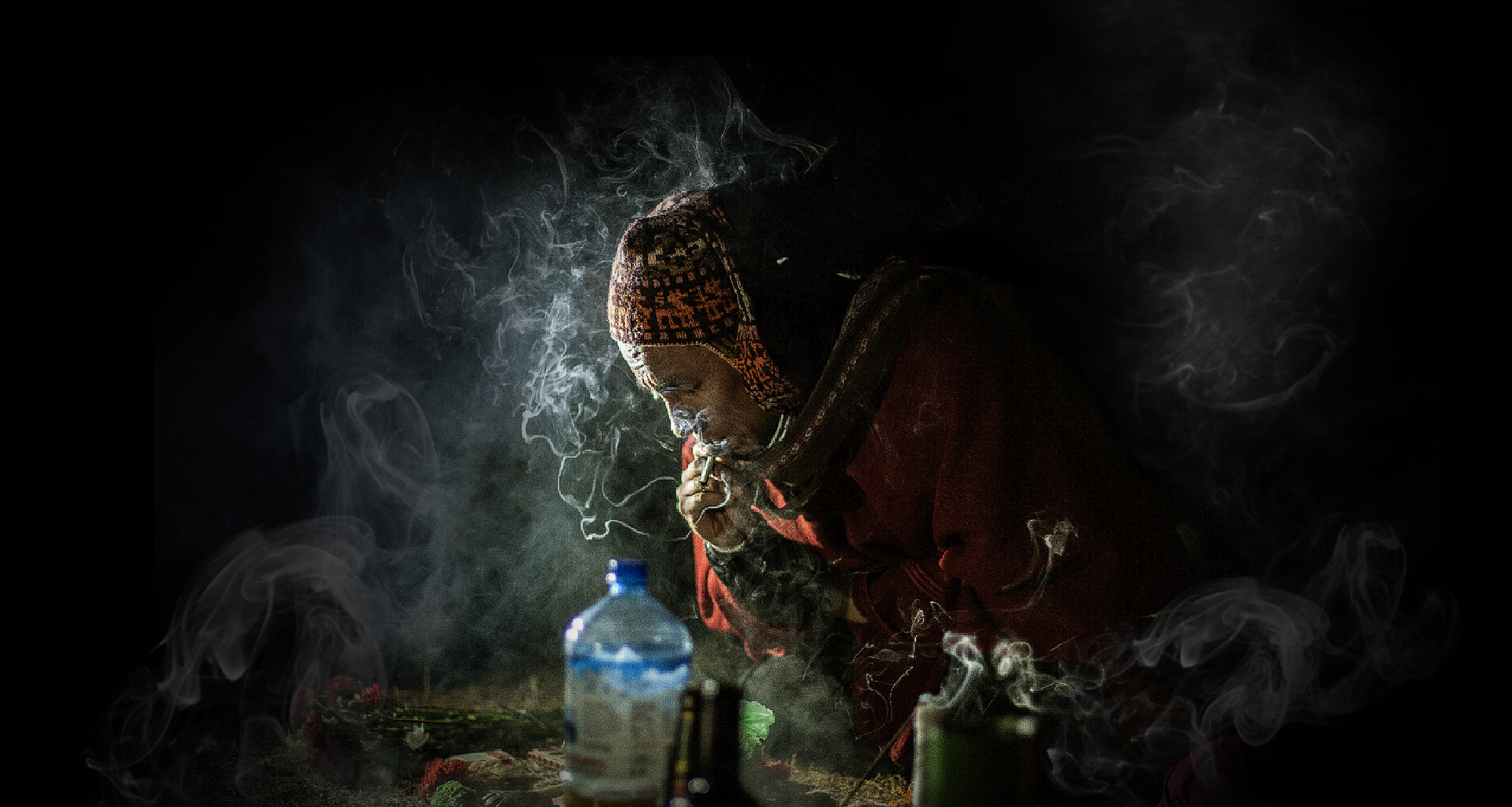 Ceremonia andina entre el humo ritual